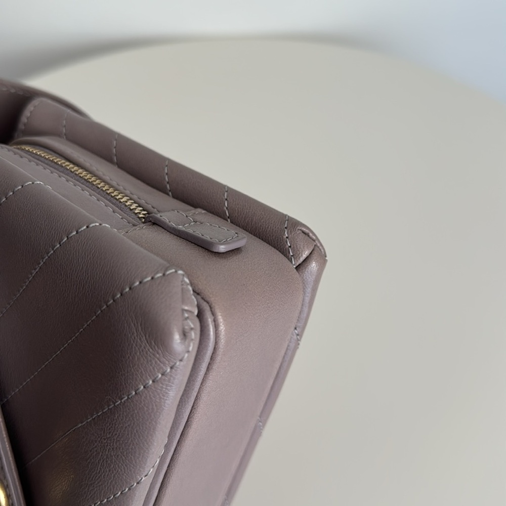Chanel Grey-Taupe Chevron Leather Flap Bag Shoulder Crossbody Vintage Gold HW - Picture 9 of 17
